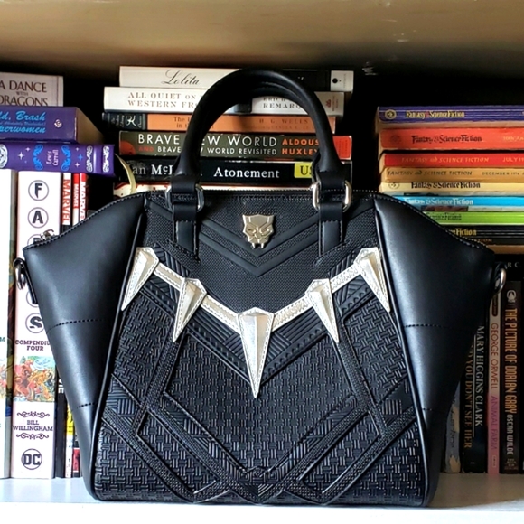 Black Panther Loungefly bag - Picture 1 of 7